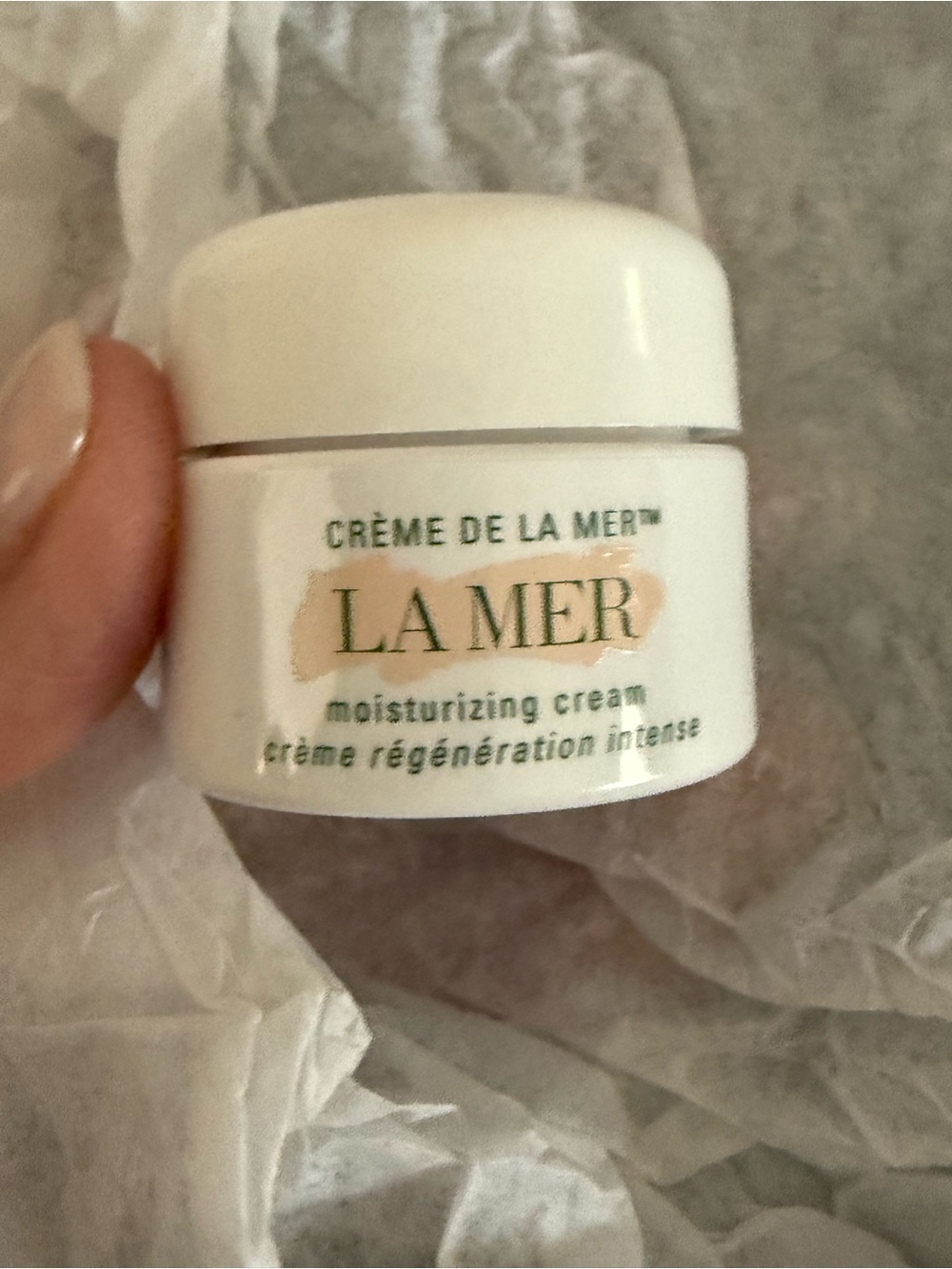 La Mer 4-Piece Hydration Skincare Set with Blue Cosmetic Pouch - Picture 8 of 15